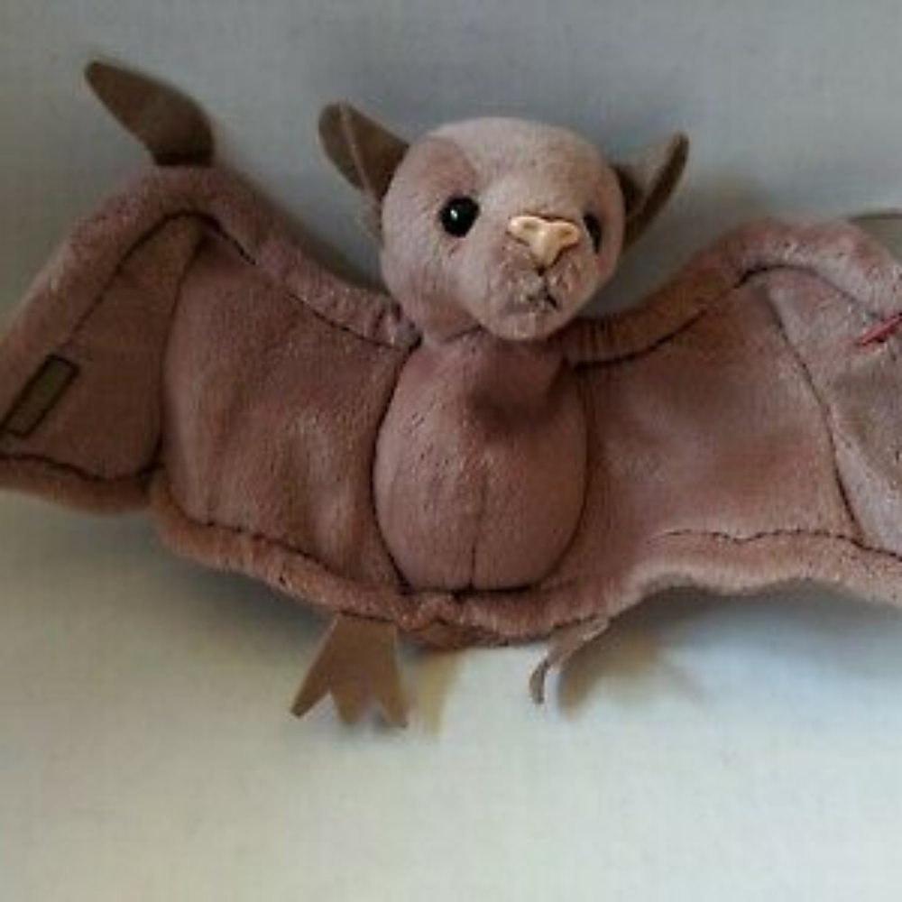 Ty beanie babies crooked face batty the bat